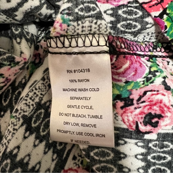 DEREK Skort Floral Rayon Flirty Soft Full Large - Picture 6 of 7